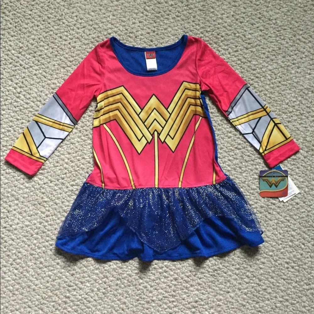 Girls Wonder Woman Pajama Set Size‎ 4